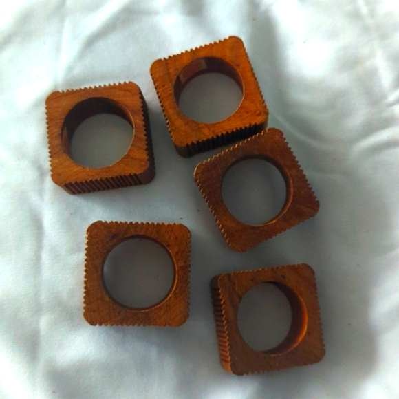Napkin wooden Rings 6 pieces - Picture 3 of 3